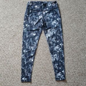 Fit and Famous Athletic Leggings